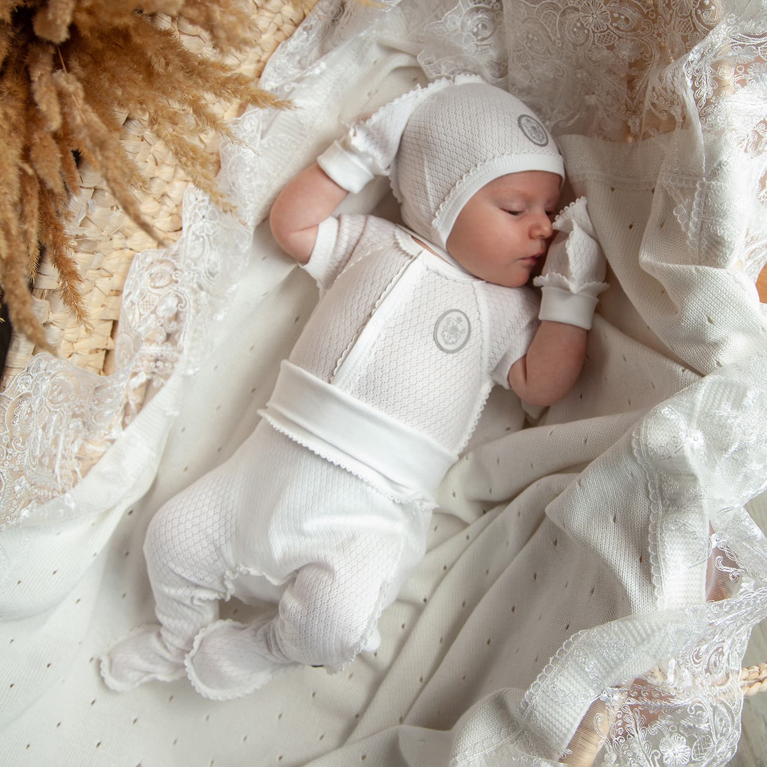 Чепчик, Экрю