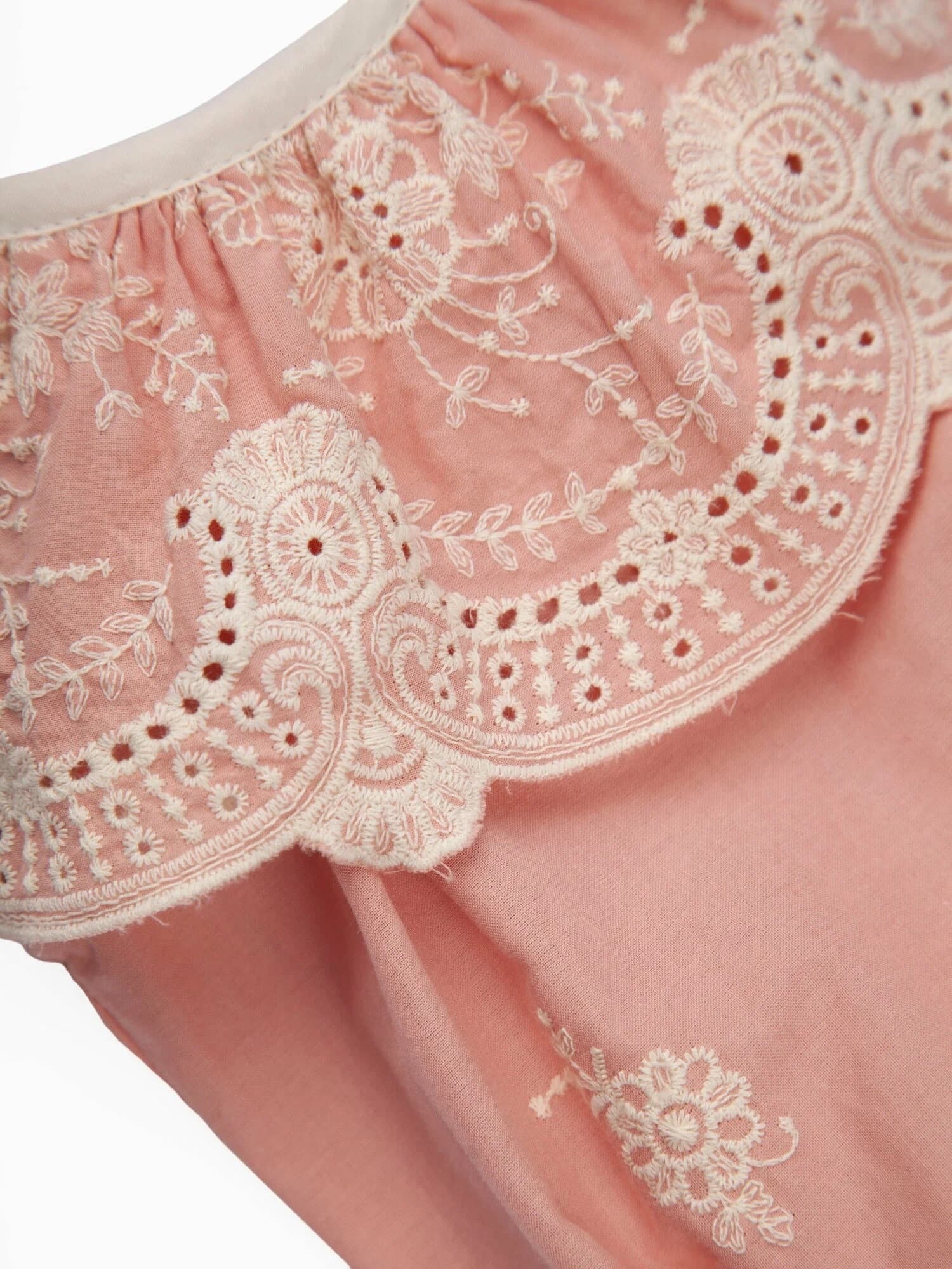 Боди, Азалия