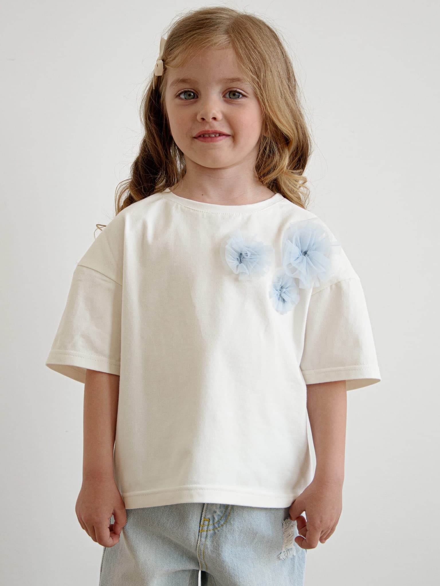 Футболка с цветами, Молоко