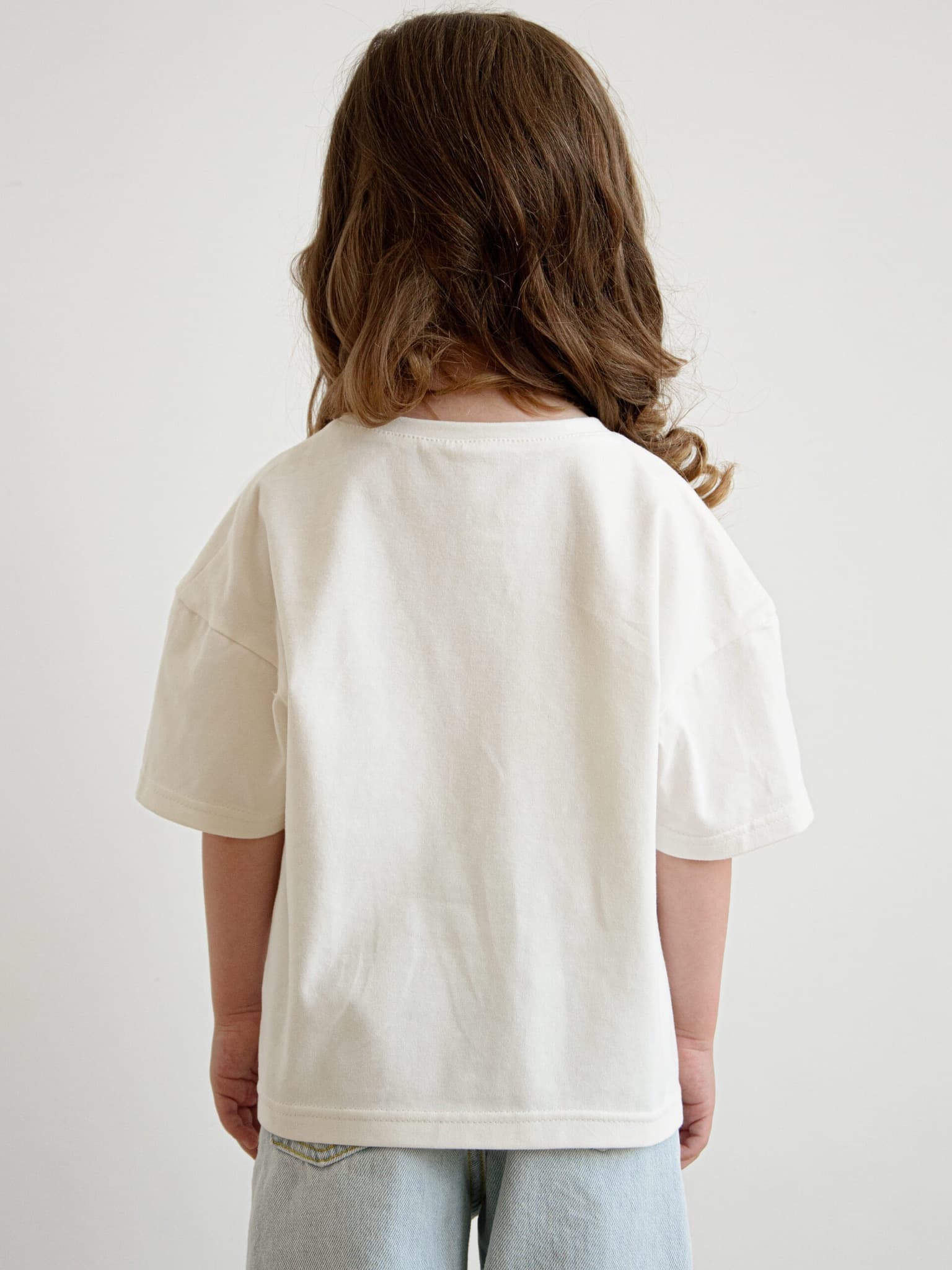 Футболка с цветами, Молоко