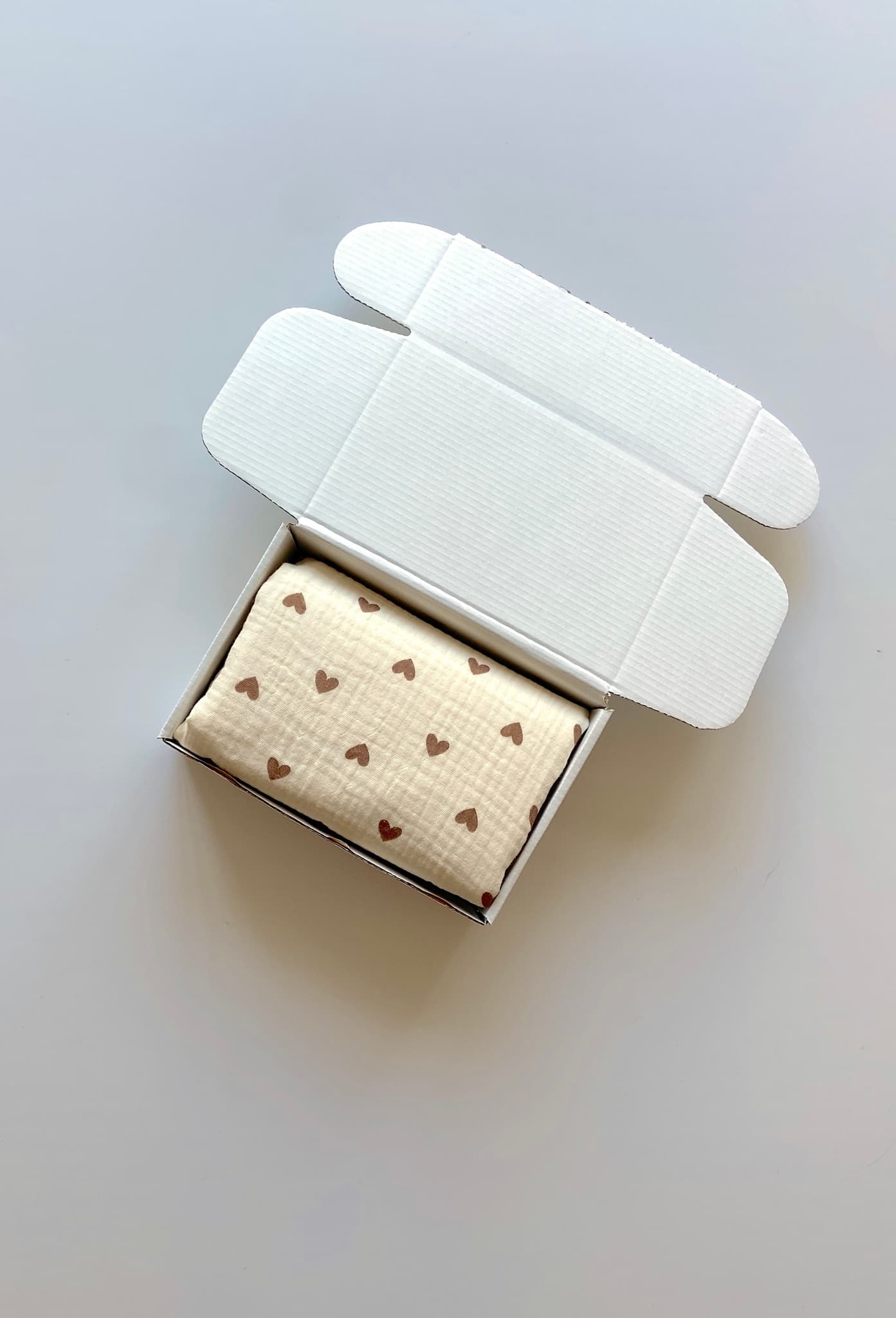 Непромокаемая пеленка "Сердечки"