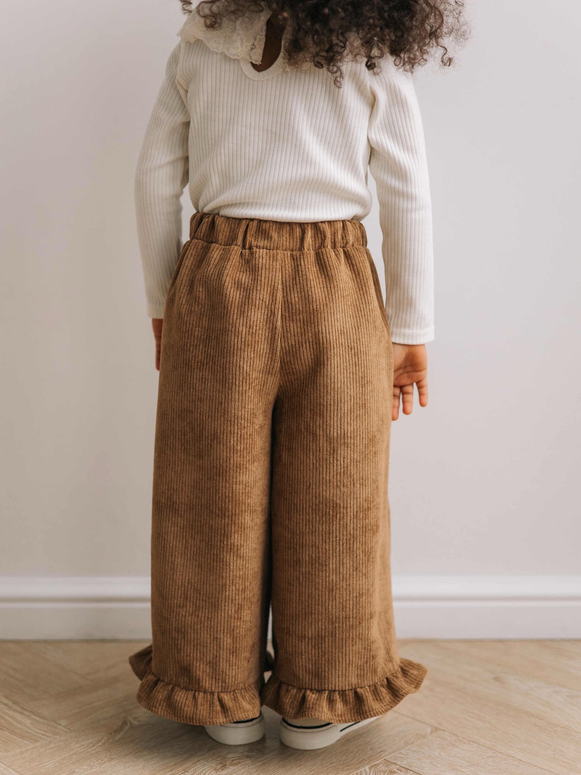 Вельветовые брюки с рюшками, Кэмел