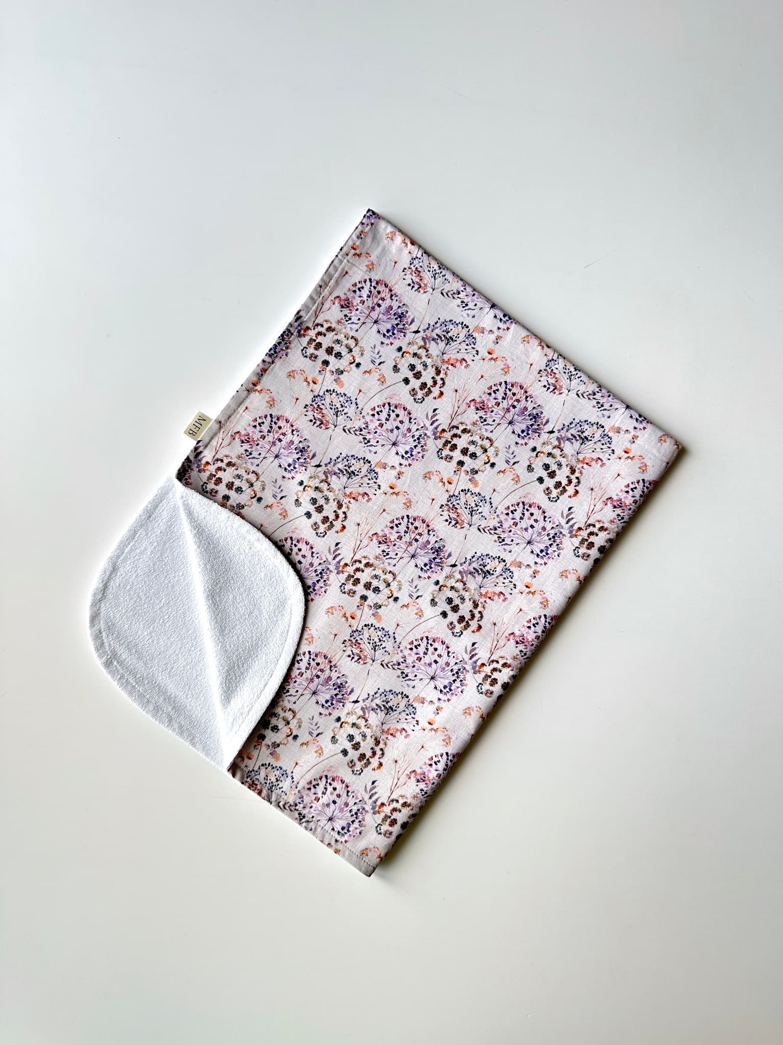 Непромокаемая пеленка "Сиреневые одуванчики"