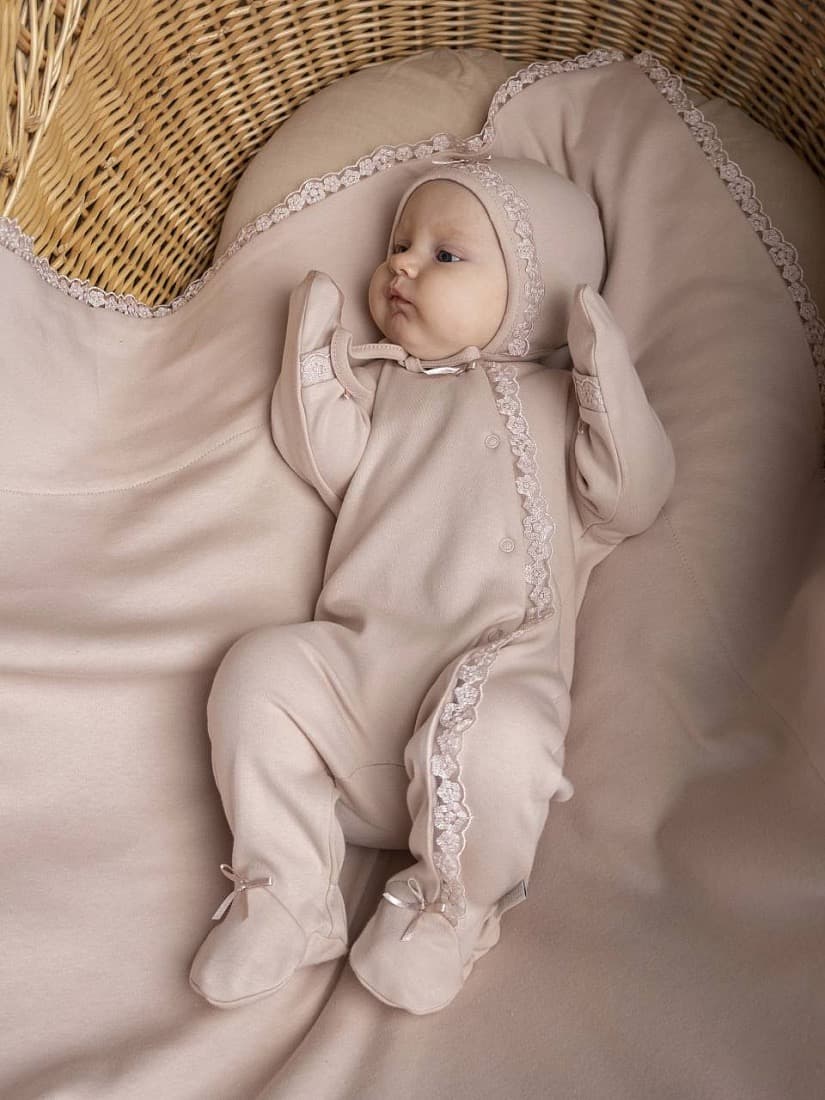 Комплект "Нежность": комбинезон и чепчик, Пудра
