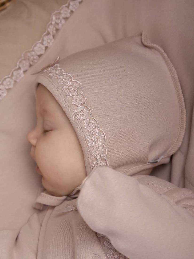 Комплект "Нежность": комбинезон и чепчик, Пудра