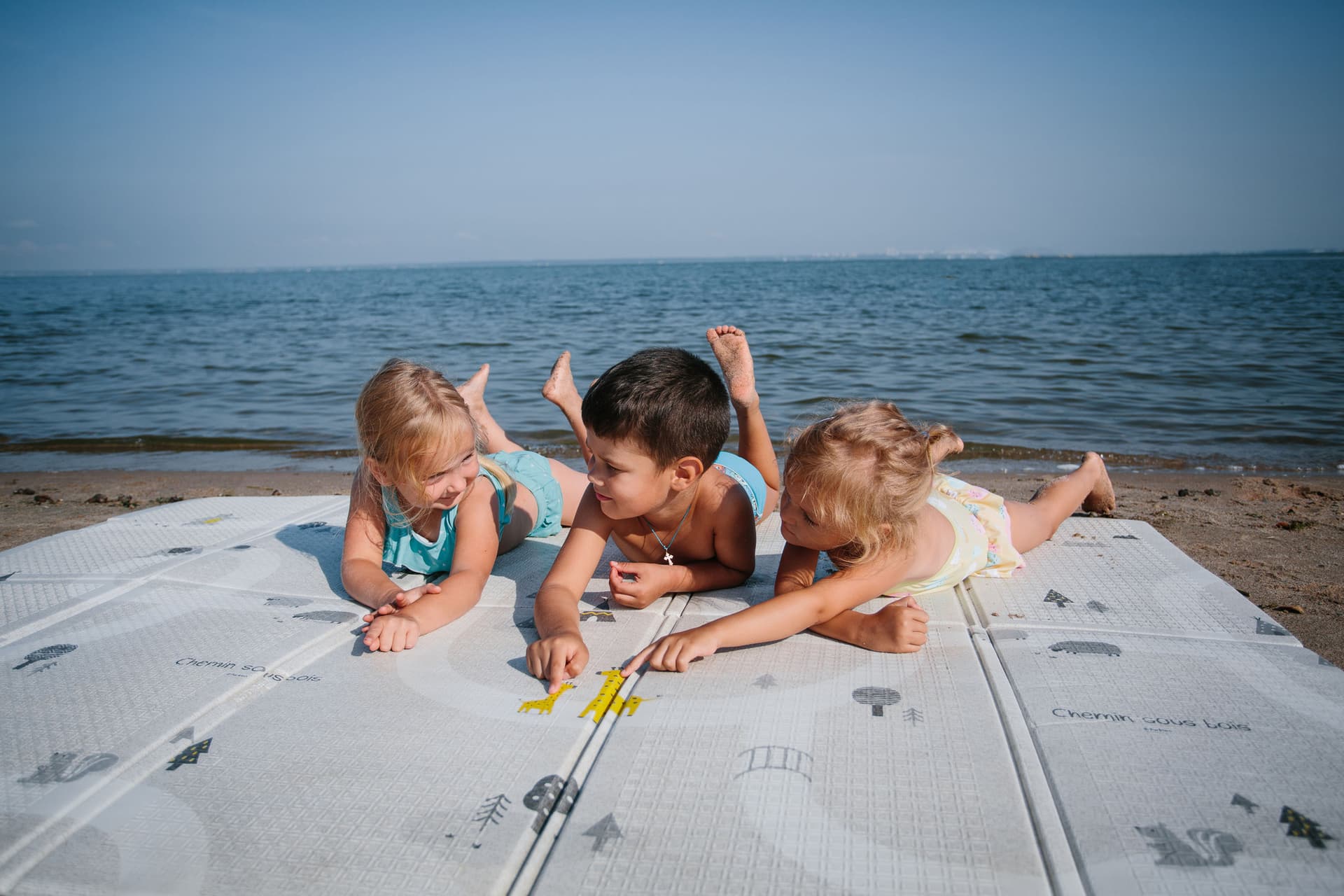 Коврик детский складной 140x200x1 см, Лесные тропинки