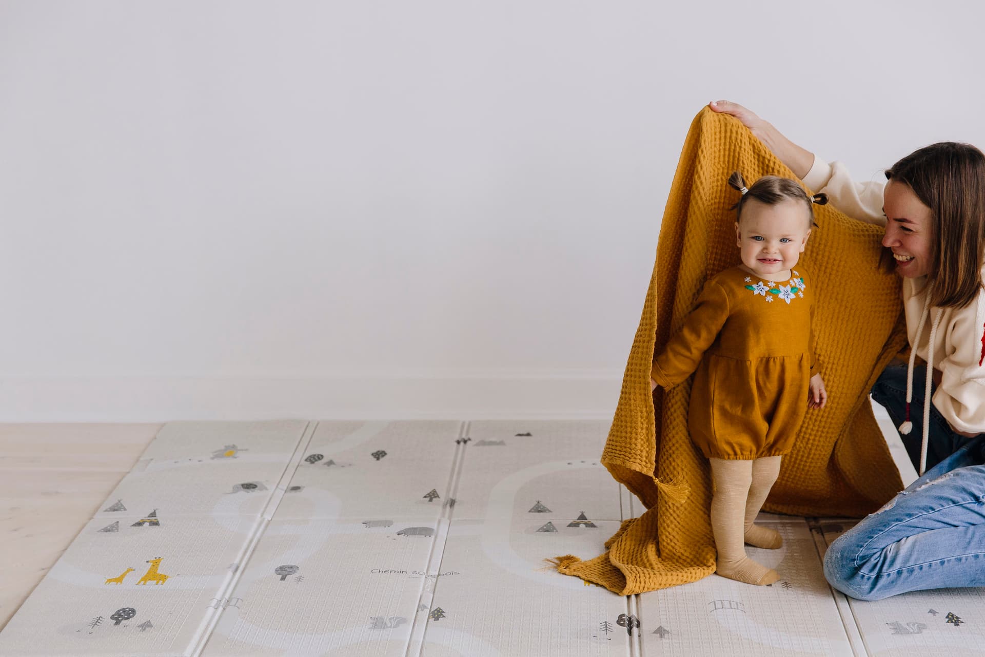 Коврик детский складной 140x200x1 см, Лесные тропинки