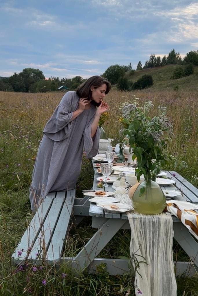 Платье муслиновое с воланами, Серый