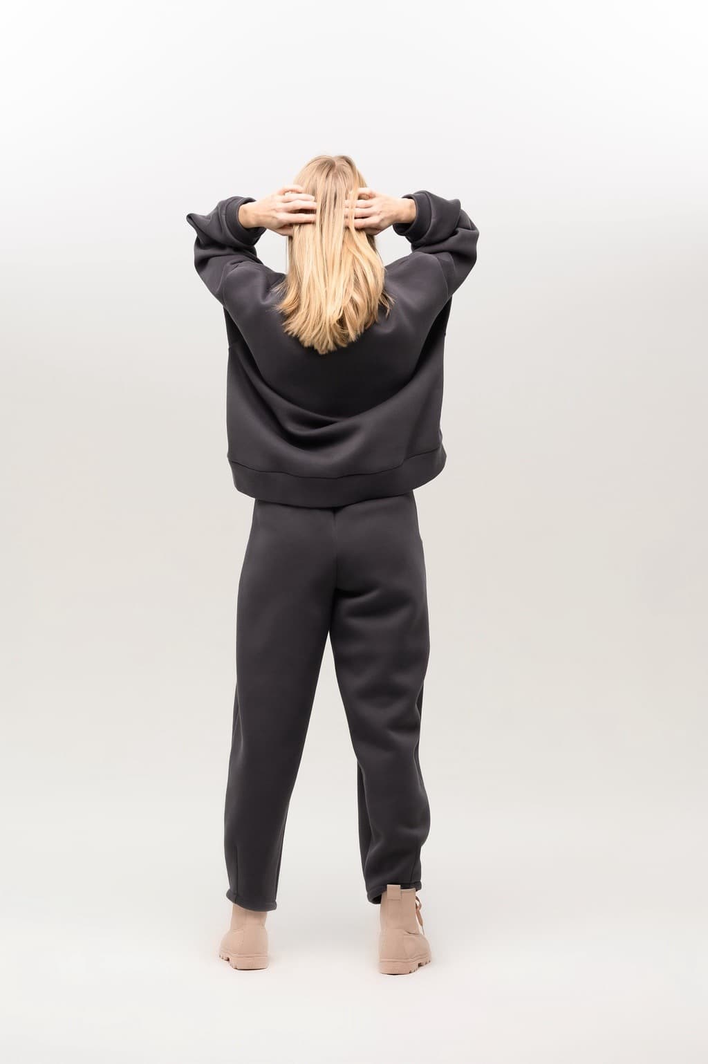 Костюм, Серый