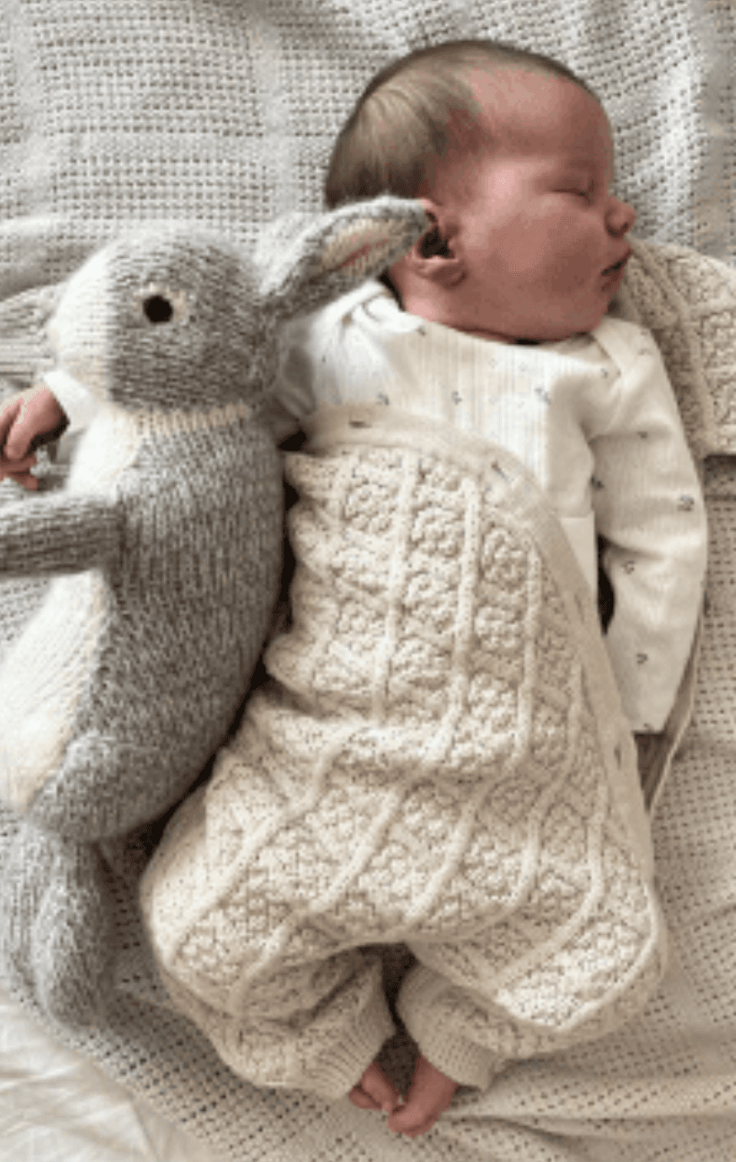 Заяц реалистичный, Серый