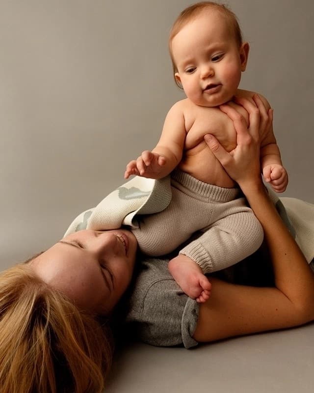 Плед детский Loomknits со слониками Мультиколор