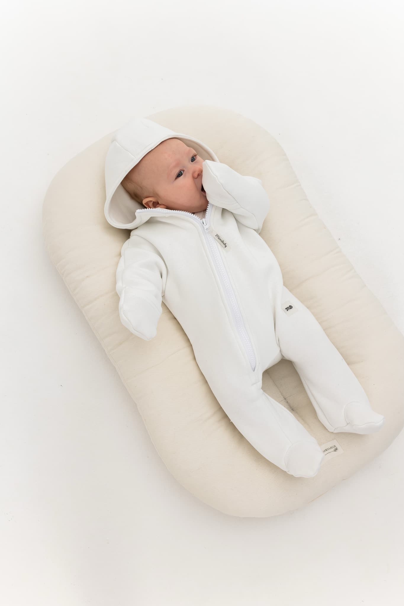 Комбинезон с капюшоном из футера , Молочный