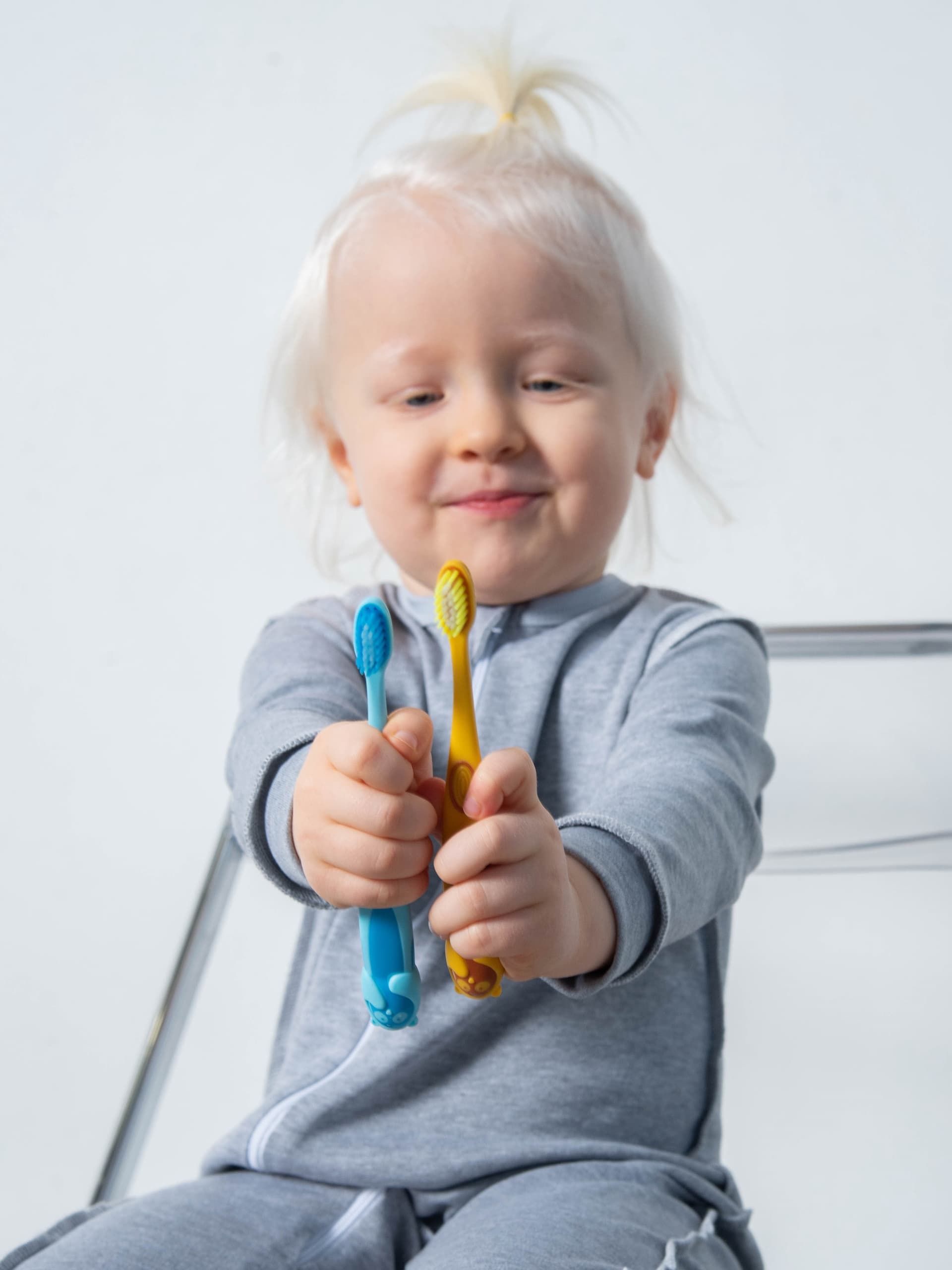 Набор детских зубных щеток Bears, 2 шт