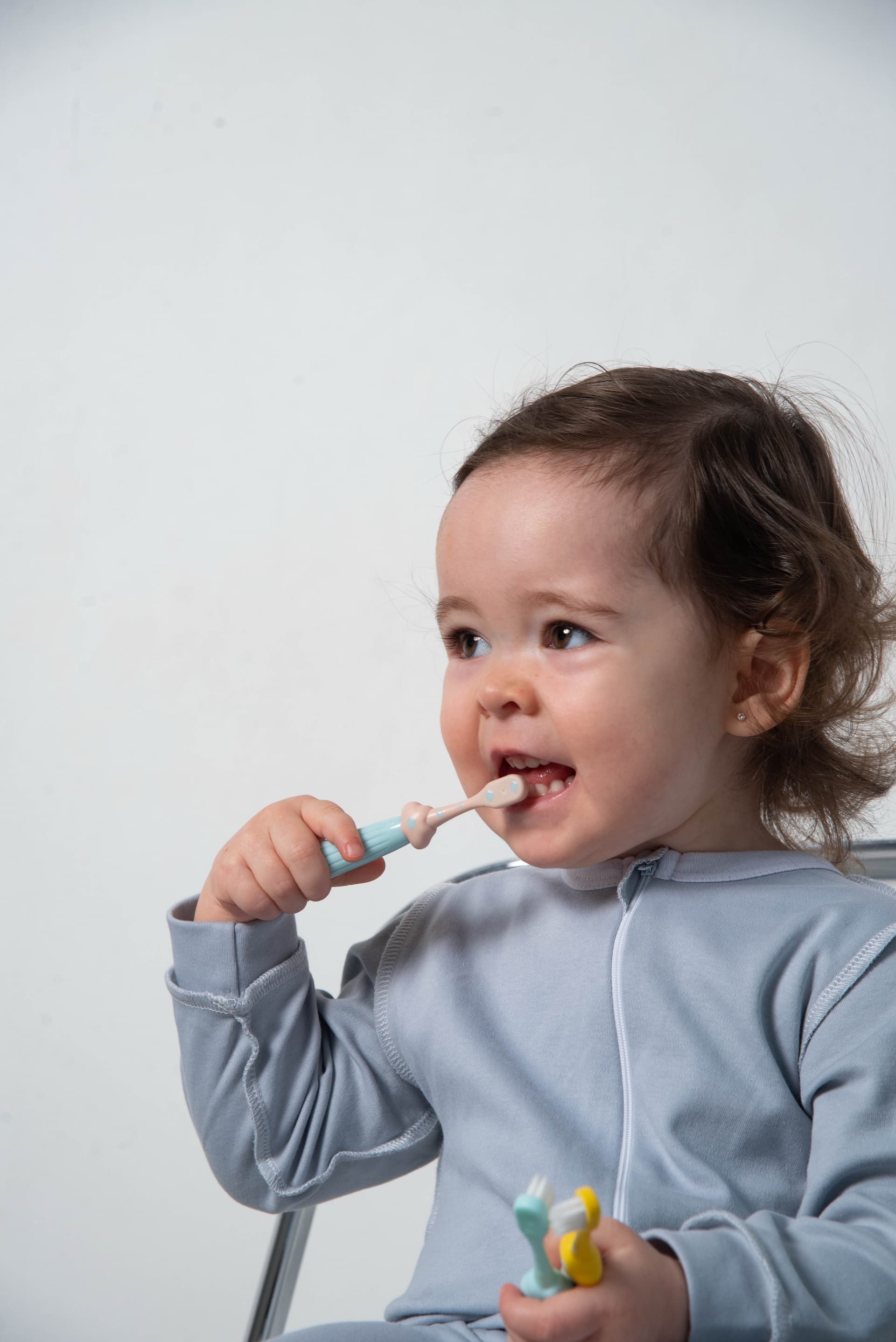 Набор детских зубных щеток Clouds, 3 шт