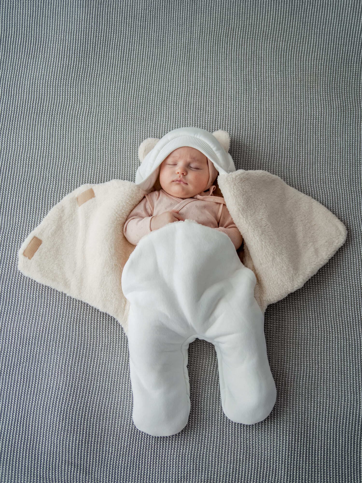 Конверт-звездочка "Молоко" с прорезями для ремней безопасности