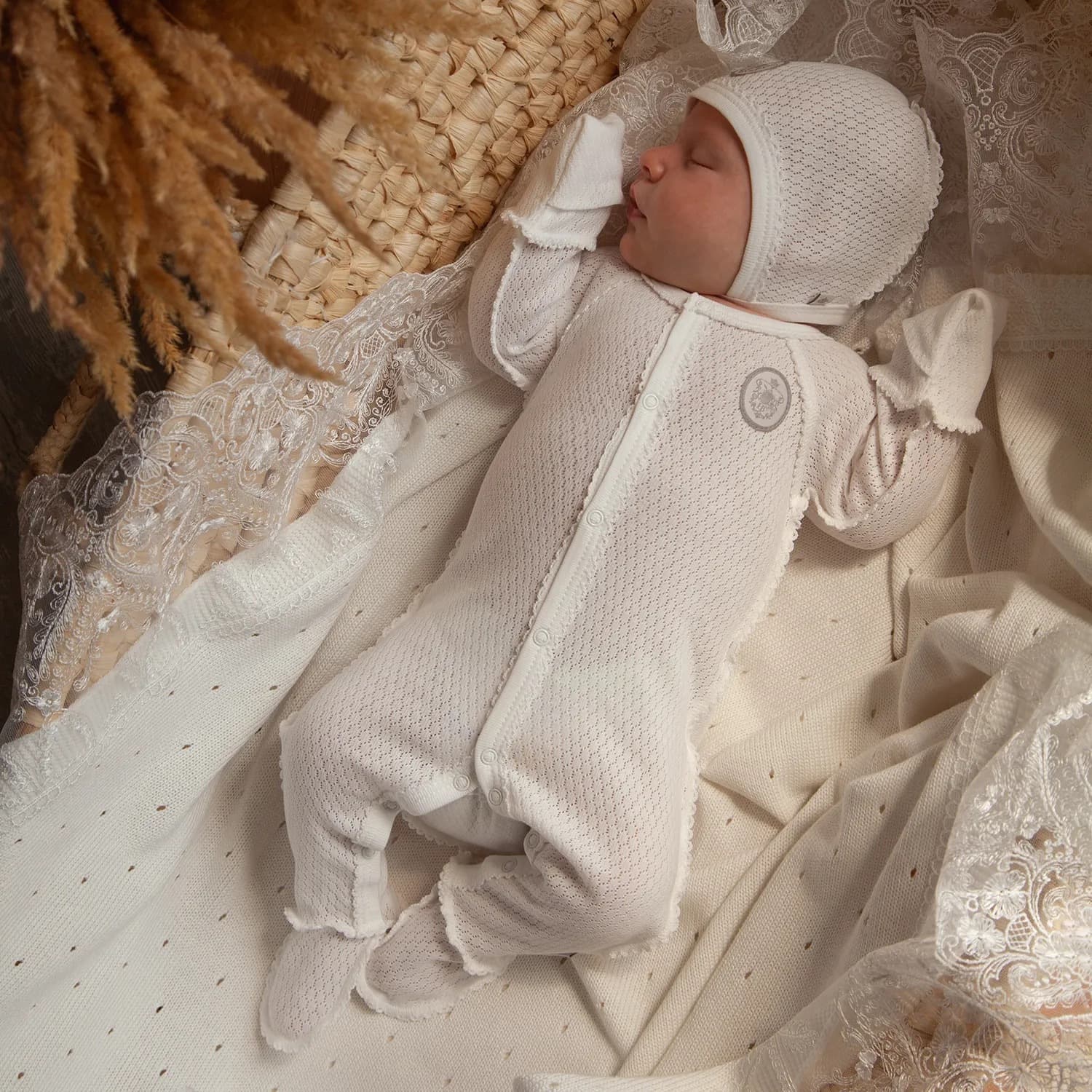 Слип ажурный, Экрю