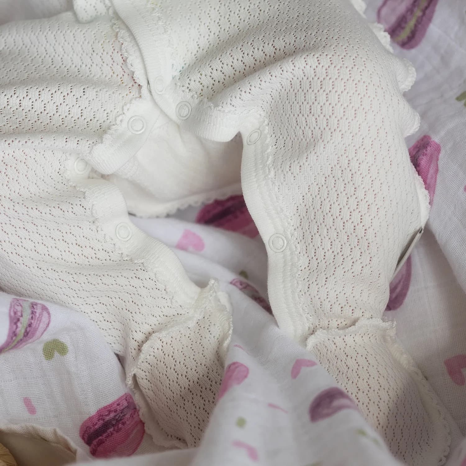 Слип ажурный, Экрю