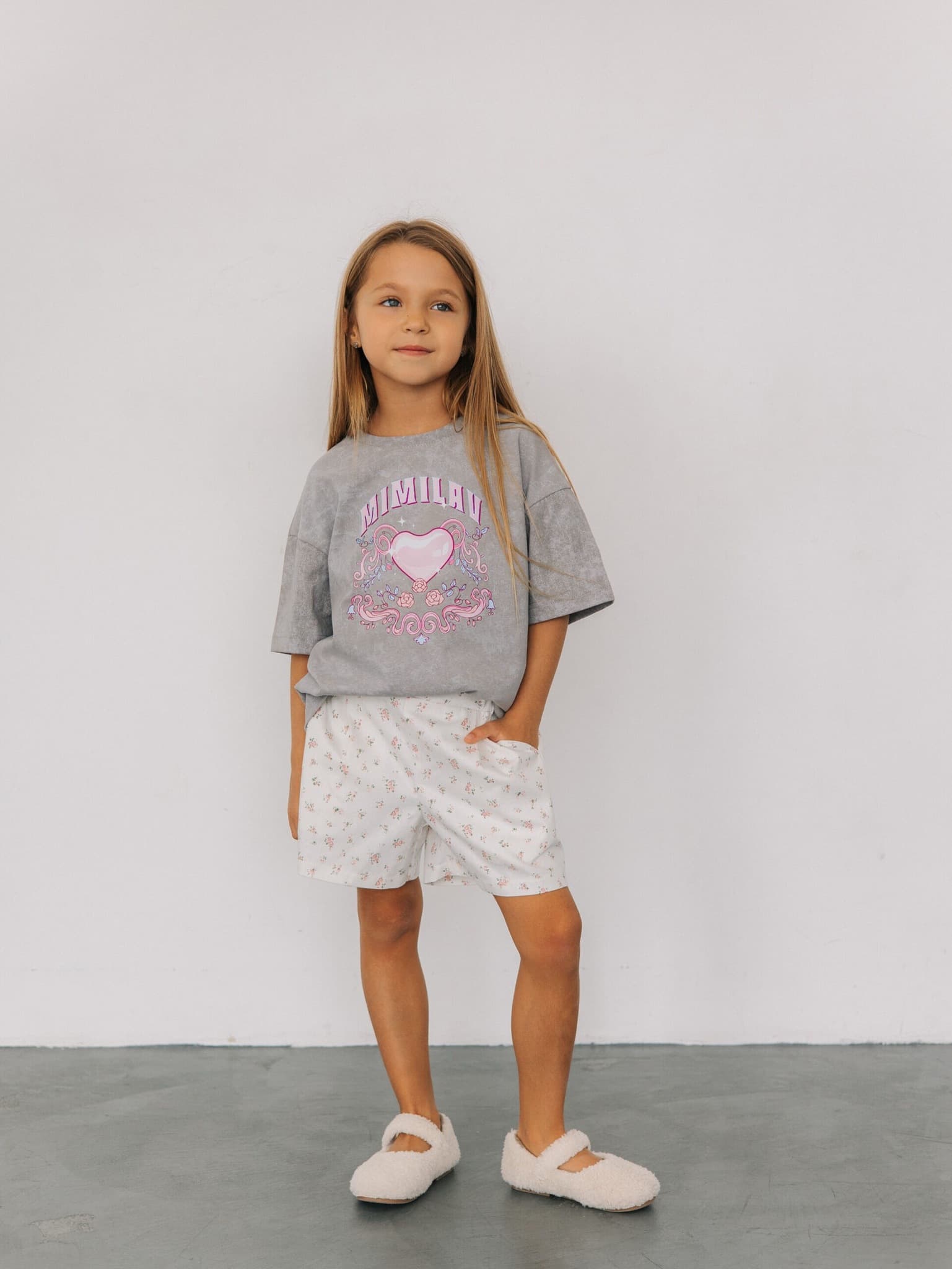 Шорты в розовый цветочек, Молоко