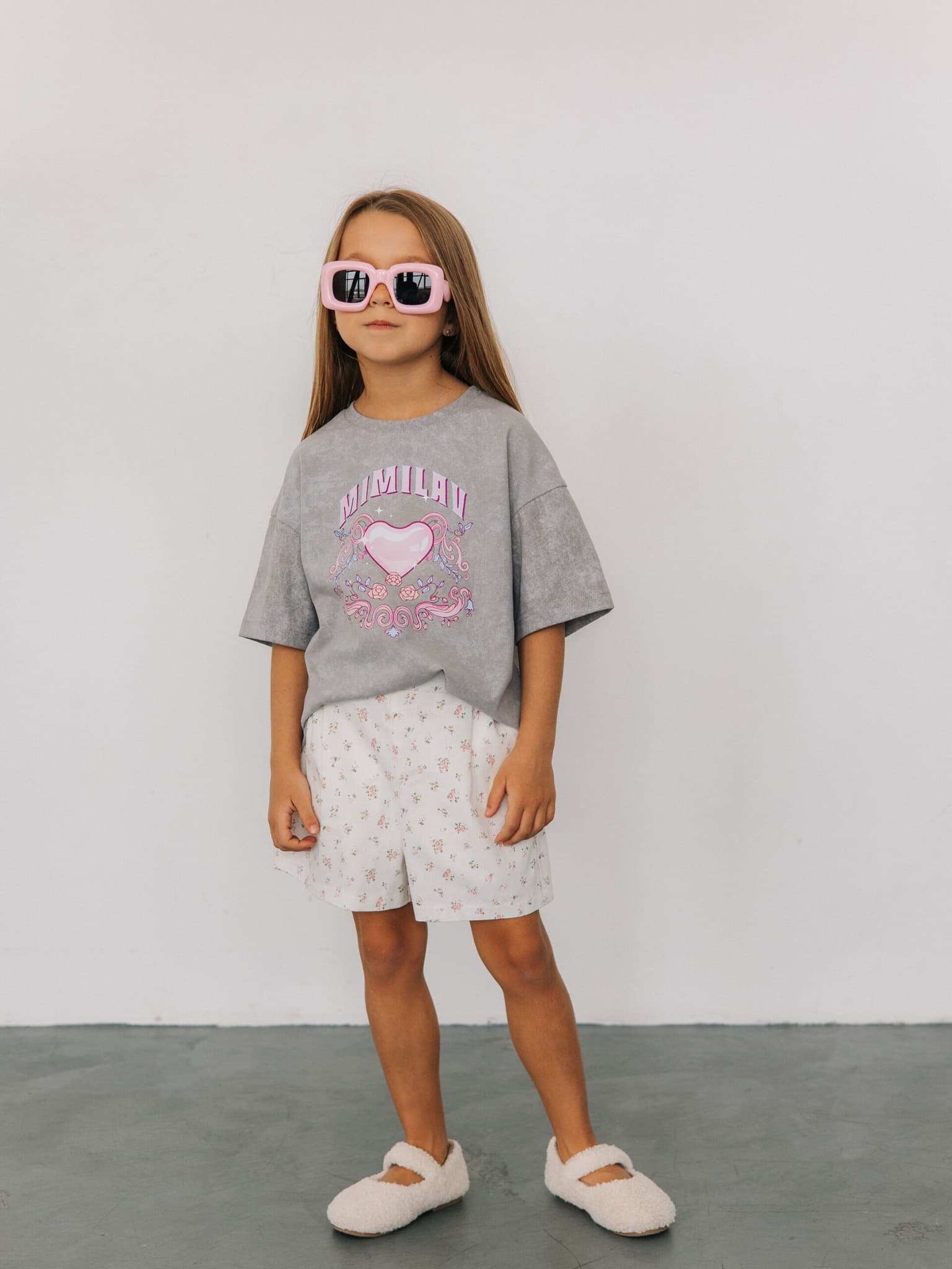 Шорты в розовый цветочек, Молоко