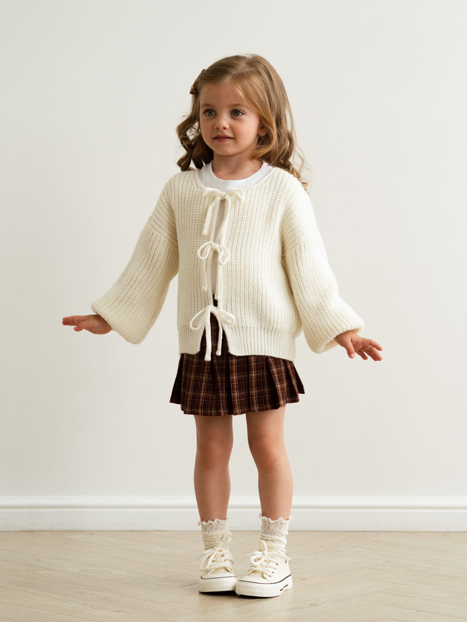 Кардиган с бантиками, Молоко