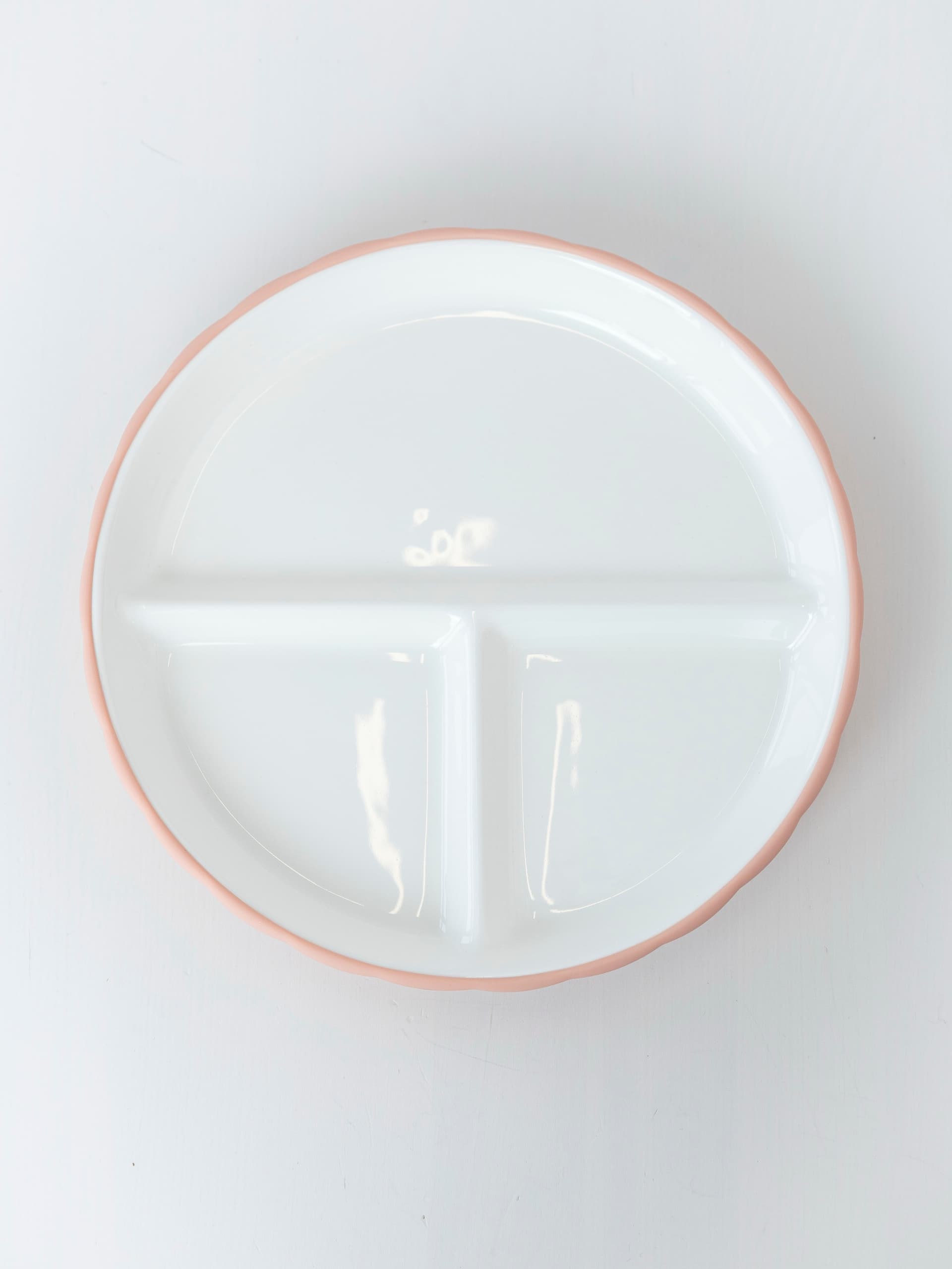 Фарфоровая тарелка секционная на силиконовой присоске, Cotton candy