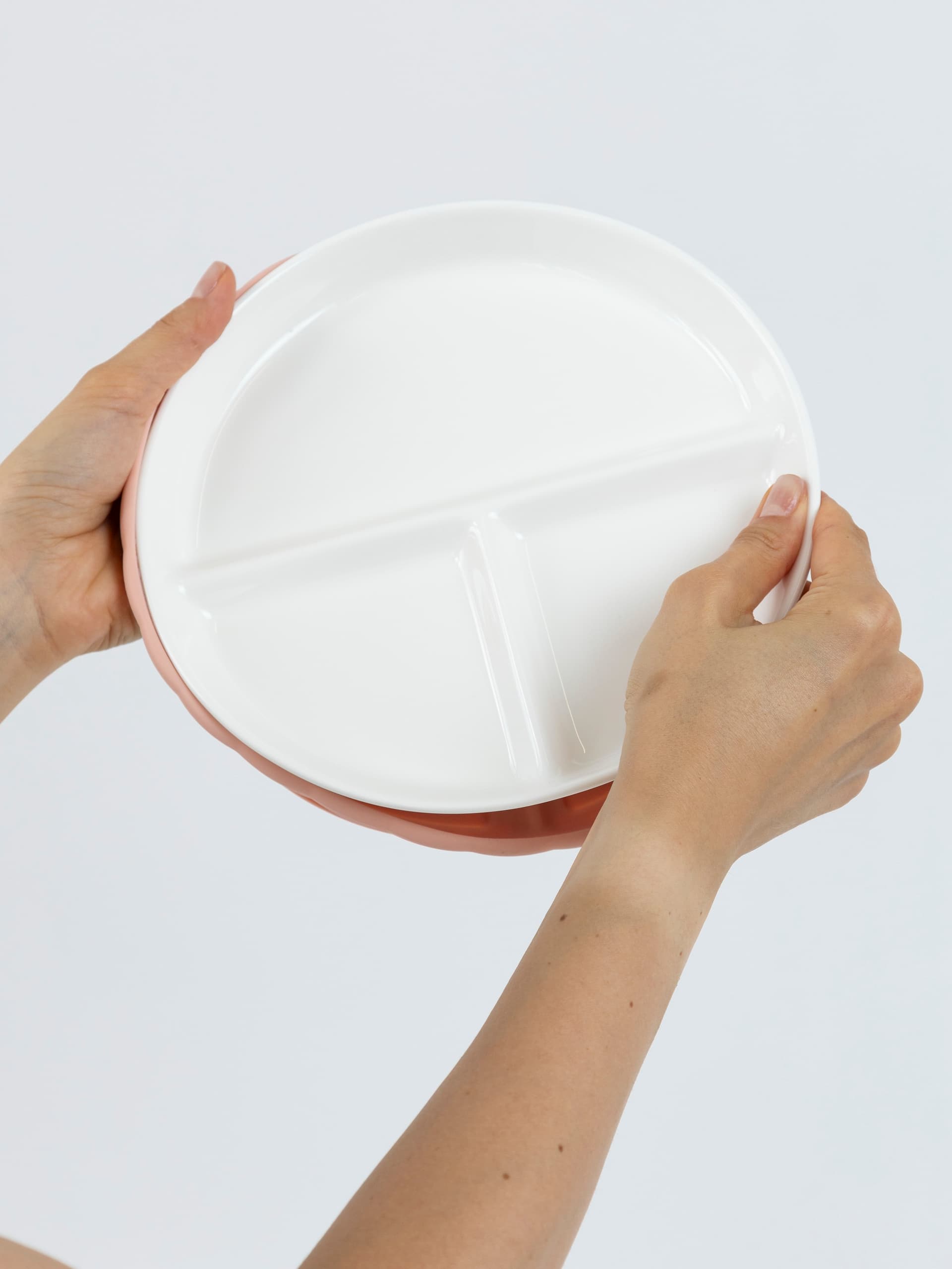 Фарфоровая тарелка секционная на силиконовой присоске, Cotton candy