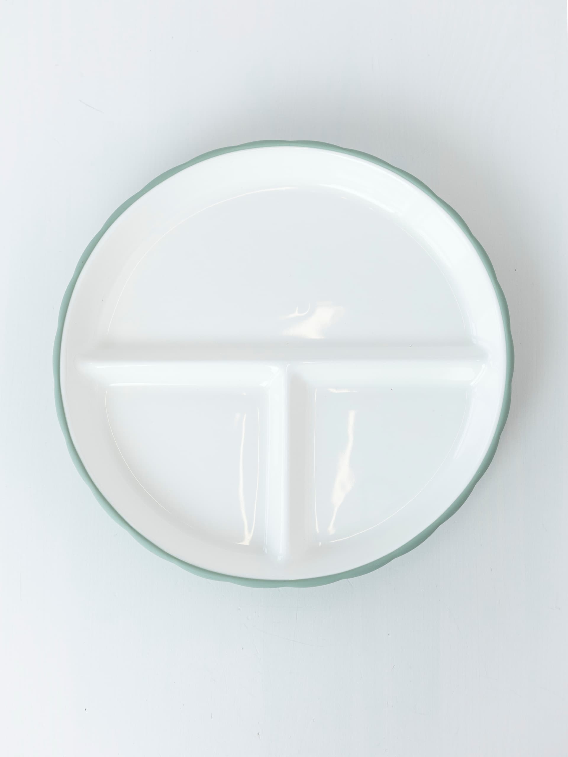 Фарфоровая тарелка секционная на силиконовой присоске, Mint