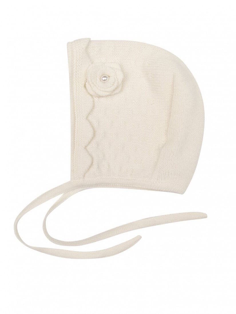 Шапочка с розой, Экрю