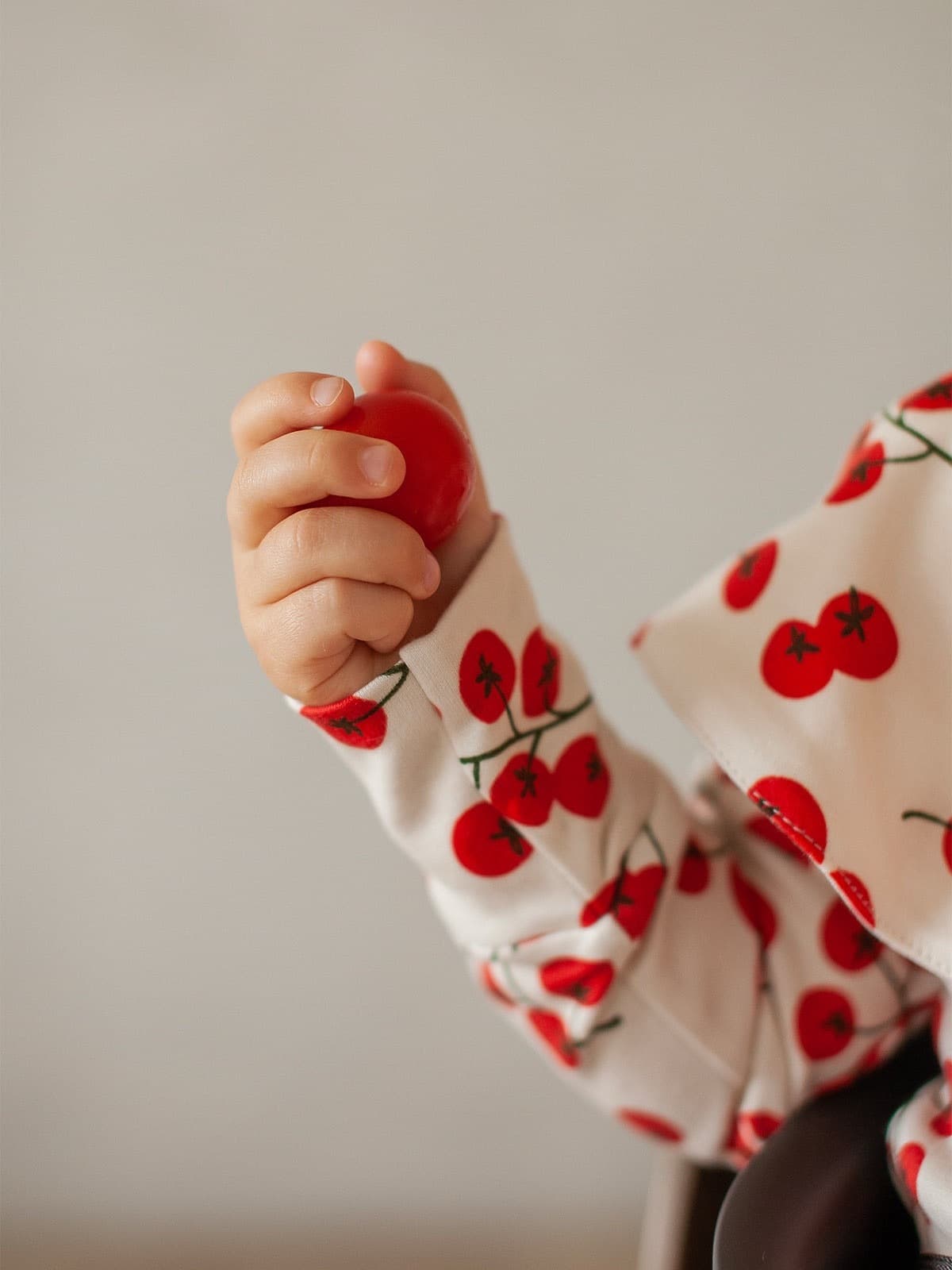 Комбинезон Mjolk Sleep and Play Cherry Tomatoes, на манжетах