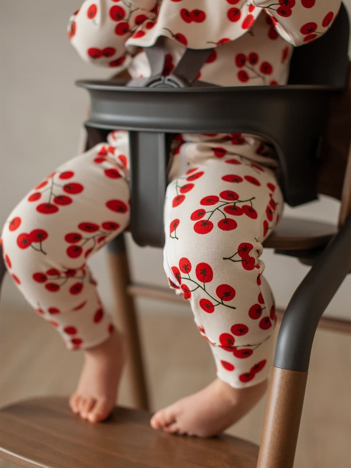 Комбинезон Mjolk Sleep and Play Cherry Tomatoes, на манжетах