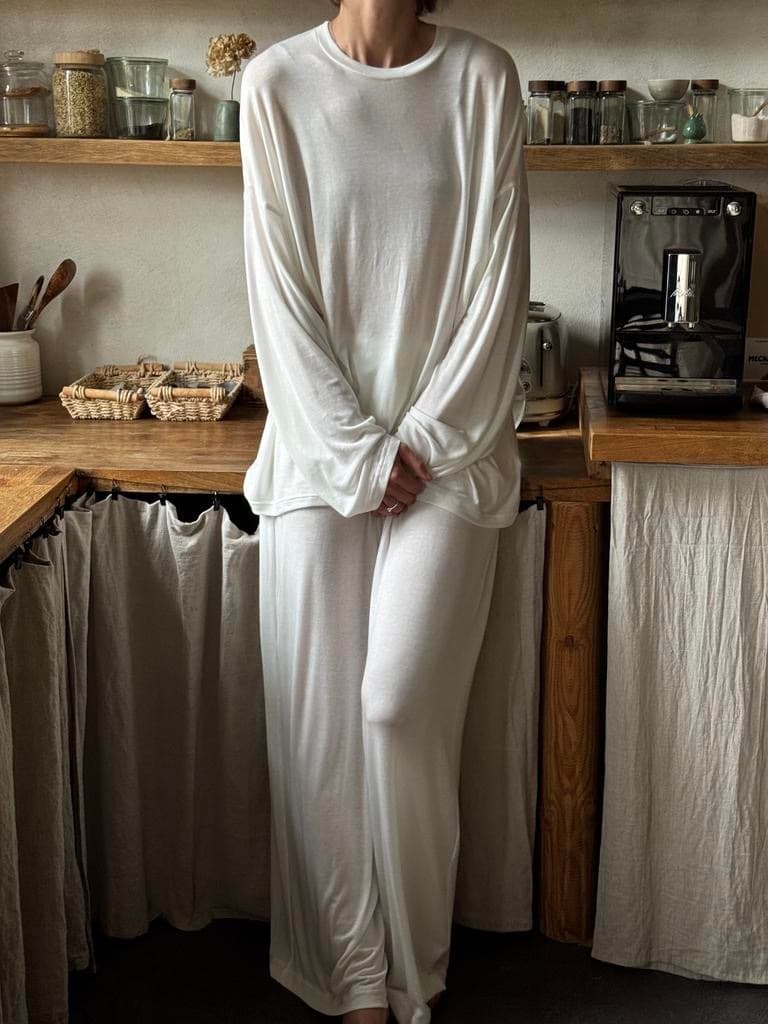 Костюм, Молочный