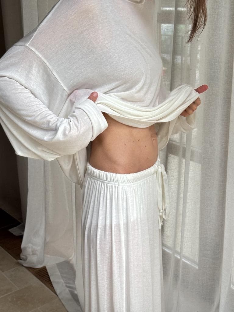 Костюм, Молочный