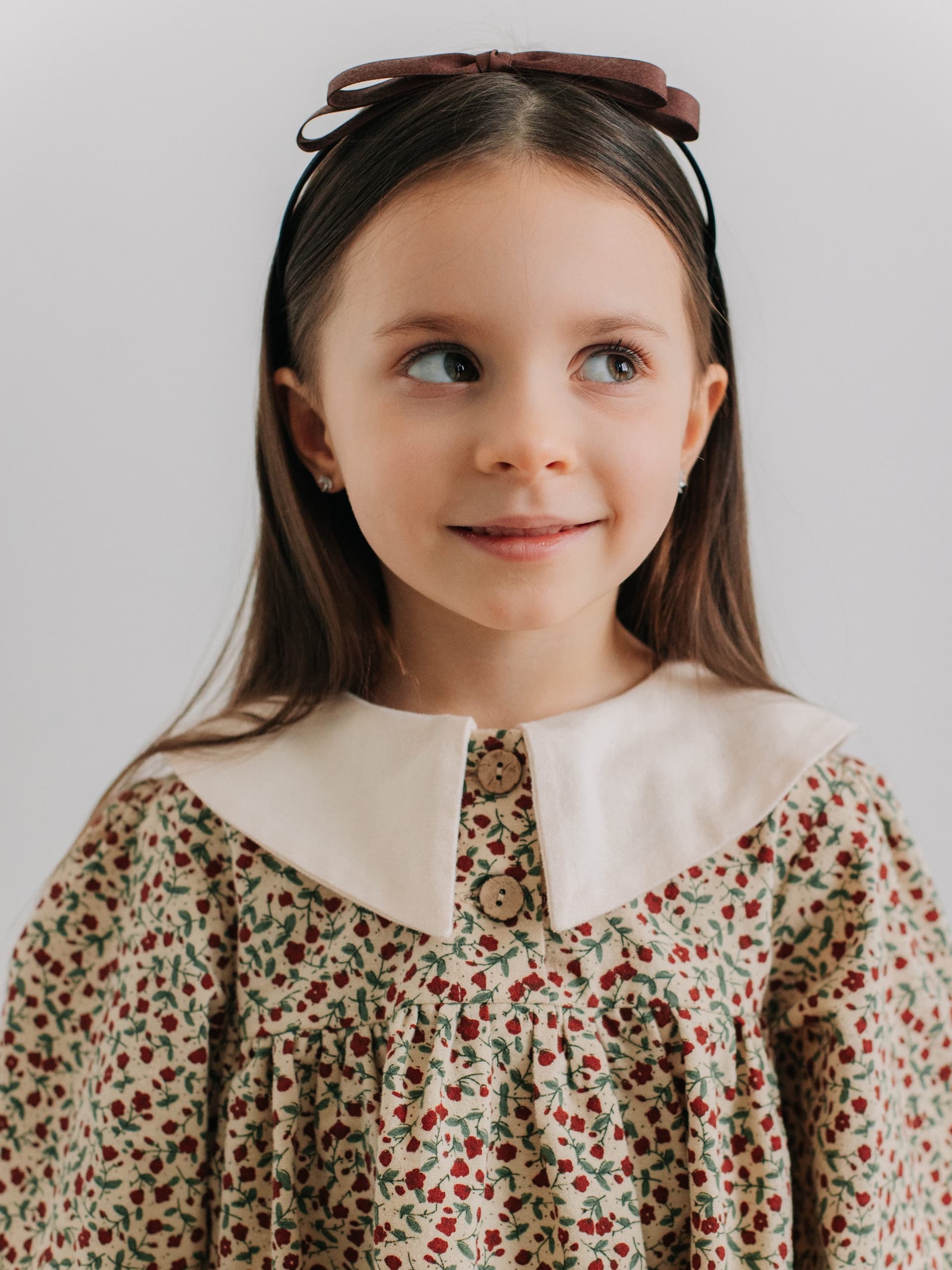 Платье с воротником в цветочек Бежевый