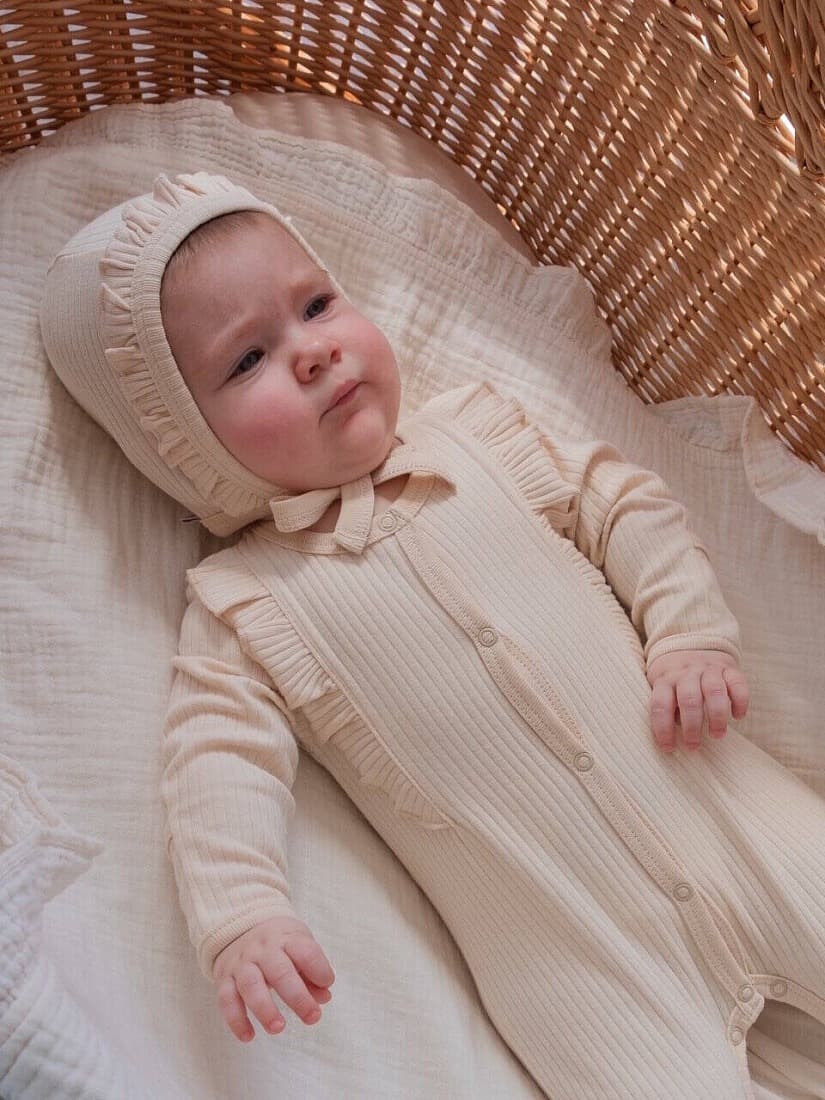 Чепчик в рубчик с рюшей, Натуральный