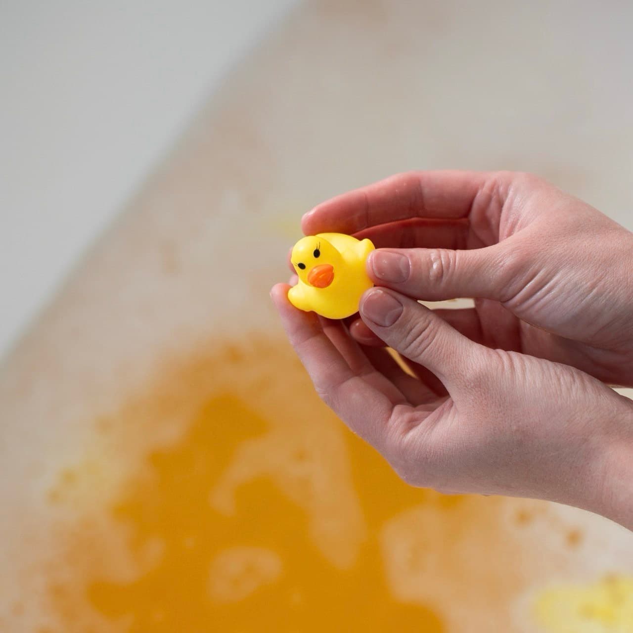 Бомбочка для ванны "Элли" с уточкой внутри, 250 г