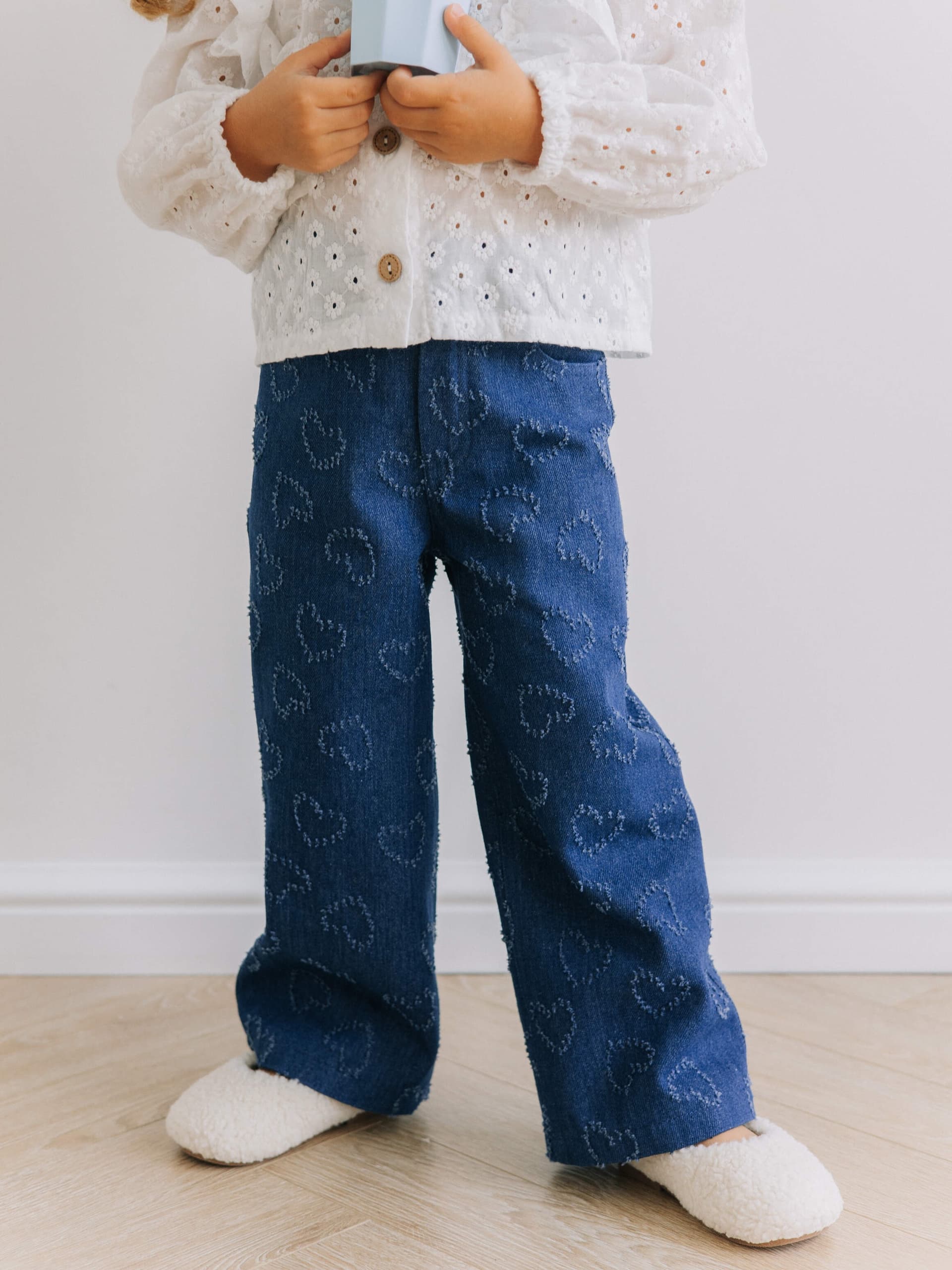 Джинсы с сердечками, Синий