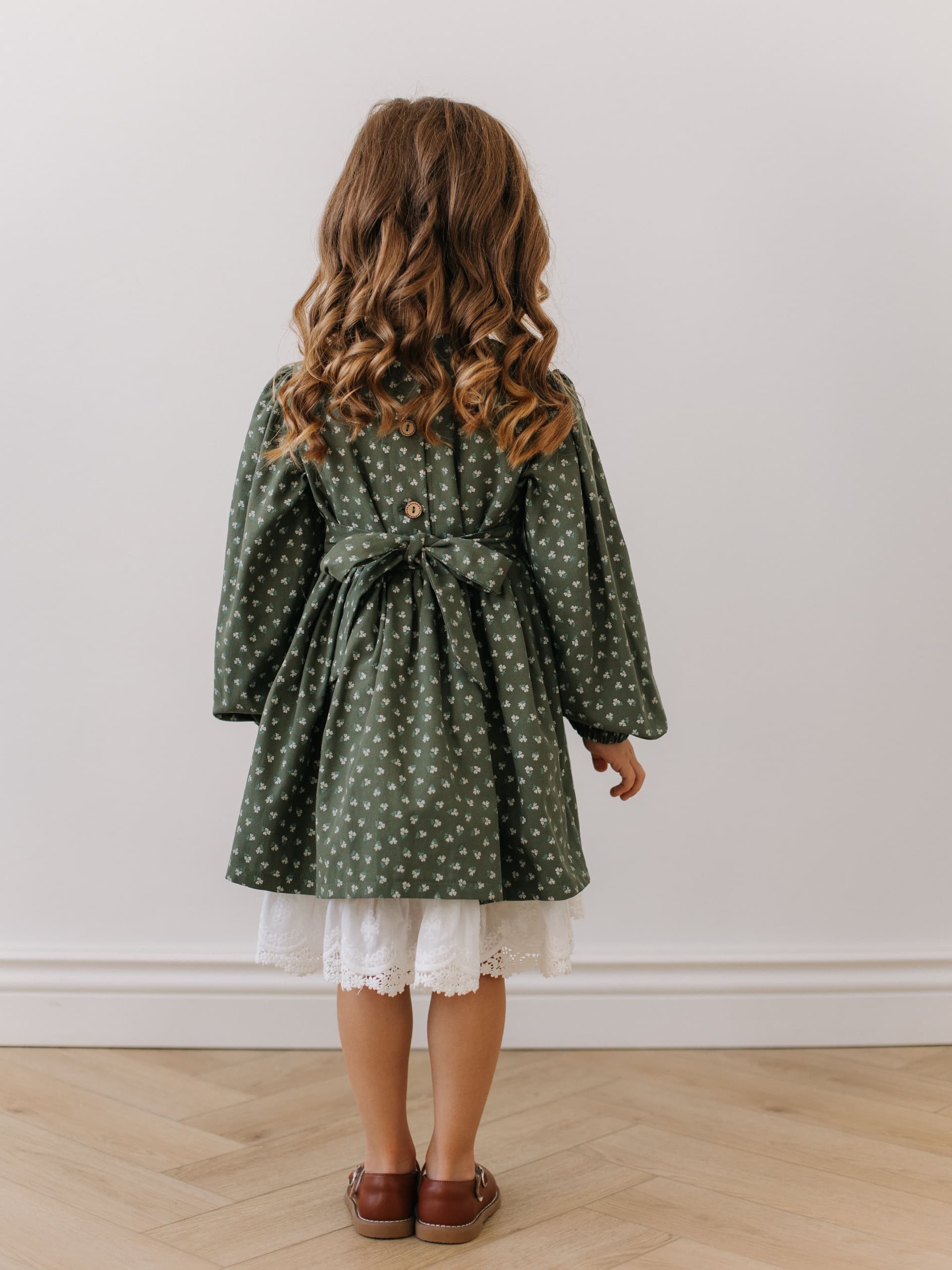 Платье с рюшами в цветочек, Зеленый